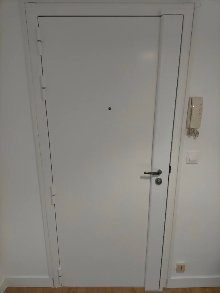 installation-porte-blindee-tordjman-metal-modele-attakk-a2p1-bp1-a-loos