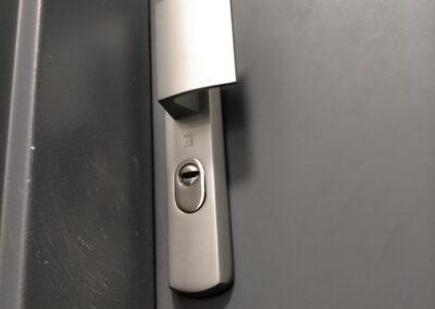 poignee-blindee-paliere-inox-brosse