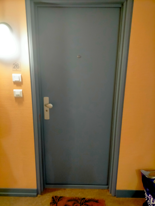 installation-porte-blindee-tordjman-metal-newporte-two-a-villeneuve-d-ascq-pres-de-lille-vue-exterieure-500px