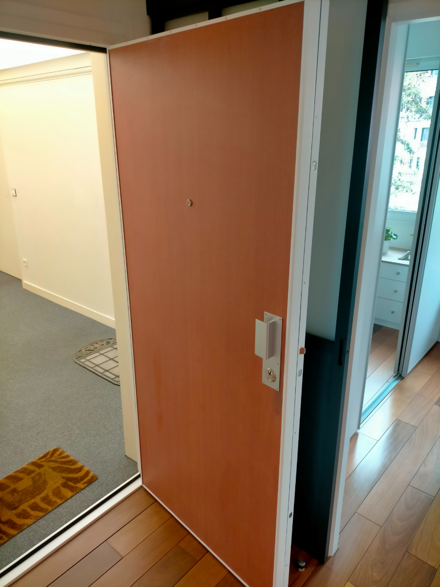 installation-superblindage-tordjman-meta-rmetic-copro-avec-conservation-porte-existante-place-philip