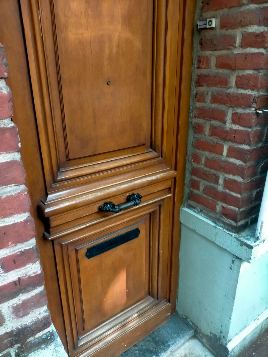 pose-cornieres-anti-pinces-couleur-chene-dore-boulevard-victor-hugo-lille-wazemmes-59000